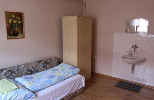 Spisske Podhradie House | Experience Penzion Chalupka: Family-Friendly Retreat with Hot Tub