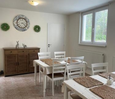 Luhacovice House | Welcoming Penzion Ječmínek: Family-Friendly Retreat