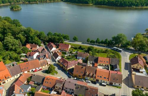 Trebon House | Family-Friendly Escape at Penzion Kamenný dvůr - 9.1/10