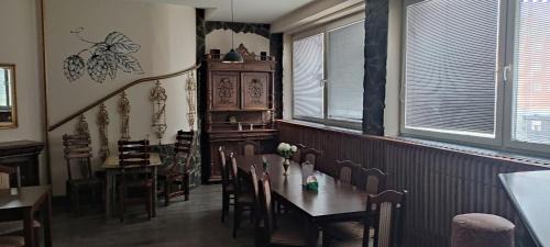 Unicov House | Pet-Friendly Penzion KASPEC: Family Welcome & Breakfast Included