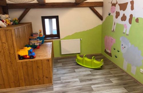 Vecov House | Exceptional Stay at Penzion Konvalinka with Hot Tub & Kitchen