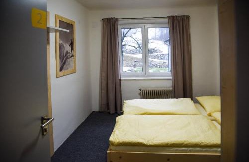Loucna nad Desnou House | Discover Penzion Kouty: Family-Friendly with Dining Options