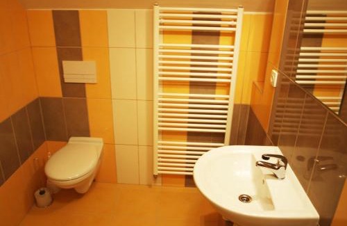 Dolni Dunajovice House | Pet-Friendly Penzion Kratochvíl with Ocean View & Pool