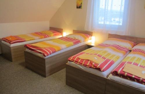 Dolni Dunajovice House | Pet-Friendly Penzion Kratochvíl with Ocean View & Pool
