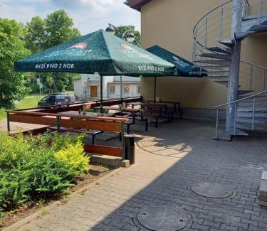 Decin House | Family-Friendly Stay at Penzion Lokotka Děčín – 8.1/10 Rating