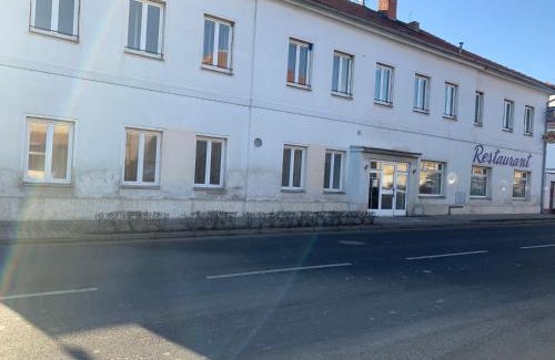 Krabcice House | Pet-Friendly Penzion Mánes with Great Guest Reviews