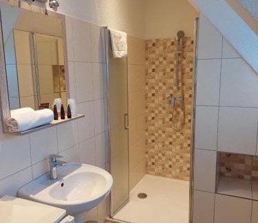 Dolni Zandov House | Delightful Stay at Penzion Manský Dvůr - Rated 9/10!