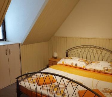 Dolni Zandov House | Delightful Stay at Penzion Manský Dvůr - Rated 9/10!