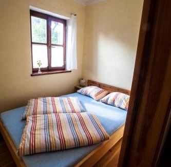 Stribrec Apartment | Pet-Friendly Penzion Mníšek: Family Fun Awaits!