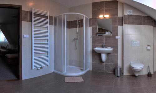 Uherske Hradiste House | Inviting Penzion Na Dlouhé with Kitchen & 9/10 Guest Rating