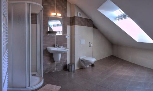 Uherske Hradiste House | Inviting Penzion Na Dlouhé with Kitchen & 9/10 Guest Rating