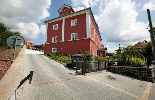 Usti nad Labem House | Pet Friendly Penzion Na Hvězdě with High Guest Ratings