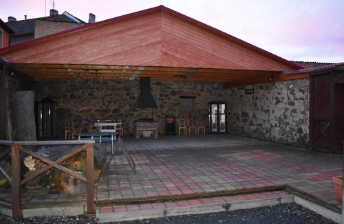 Stary Plzenec House | Discover Penzion Na Jízdarne in Starý Plzenec
