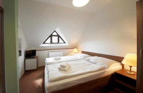 Krizanky House | Comfortable Stay at Penzion na Křižánkách with Pool & Hot Tub