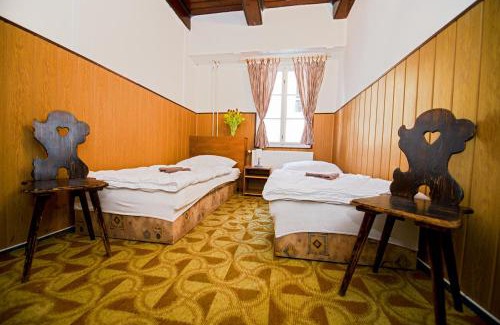 Mala Moravka House | Penzion Na Rychtě: Pet-Friendly Stay with Breakfast Included