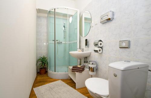 Mala Moravka House | Penzion Na Rychtě: Pet-Friendly Stay with Breakfast Included