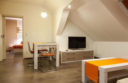 Hodonin House | Guest Rated 10/10: Penzion Na Valech Hodonín Retreat