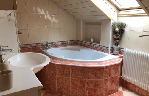Obora House | Guest Rated Penzion Obora: Pet and Child Friendly Haven