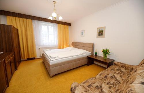 Luhacovice House | Cozy Penzion Pomnenka: Family-Friendly Stay with Breakfast