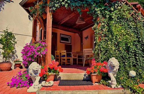 Kysibl Kyselka House | Pet-Friendly Retreat at Penzion Radošov with High Ratings