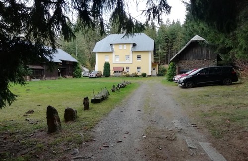 Zelezna Ruda House | Pet-Friendly Penzion Rudolfovna with Family Amenities