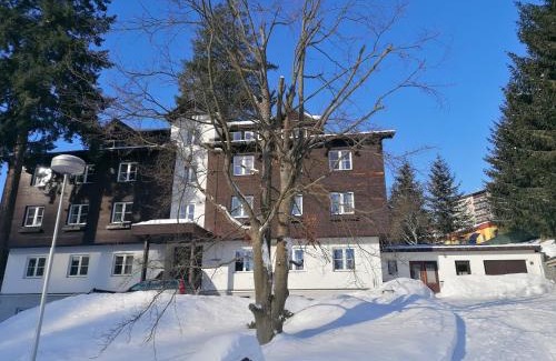 Janske Lazne House | Cozy Penzion SOLA-FIDE with Hot Tub and Family Amenities