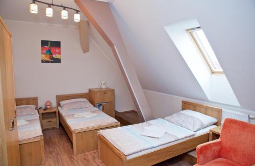 Kralovske Porici House | Experience Cozy Comfort at Penzion statek Bernard
