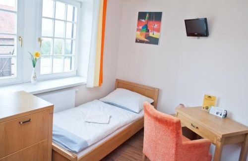 Kralovske Porici House | Experience Cozy Comfort at Penzion statek Bernard