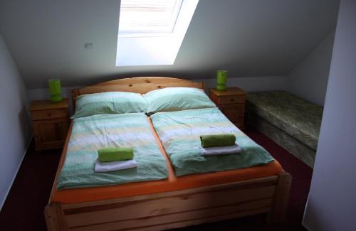 Nova Lhota House | Welcoming Penzion U Černého Potoka: Pet-Friendly Retreat