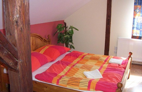 Medonosy House | Pet-Friendly Penzion U červených vrat with Restaurant & Fireplace