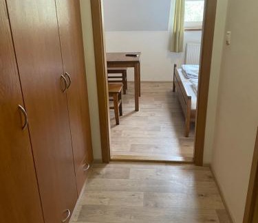 Milovy House | Cozy Penzion U Šlechtů: Pet-Friendly with Hot Tub Access