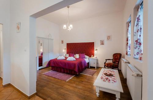 Kutna Hora House | Pet-Friendly Retreat at Penzion U Babky bylinkářky