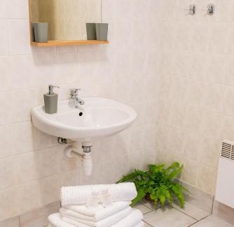 Protivin House | Family-Friendly Stay at Penzion U Dřevěného ptáka