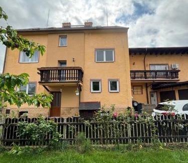 Karlovy Vary House | Discover Family-Friendly Stay at Penzion u Dušků