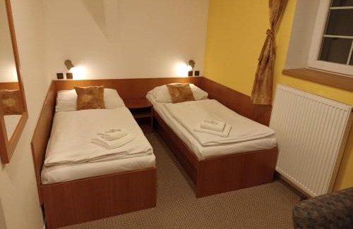 Mlade Buky House | Exceptional Stay at Penzion U Halířů with Hot Tub & Dining