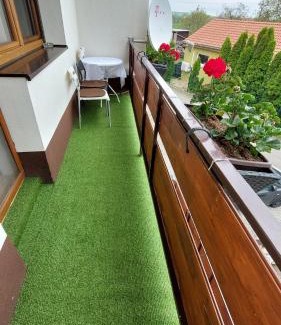 Pasohlavky House | Inviting Penzion U Ježů – Pet-Friendly with Pool Access