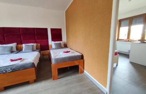 Pasohlavky House | Inviting Penzion U Ježů – Pet-Friendly with Pool Access
