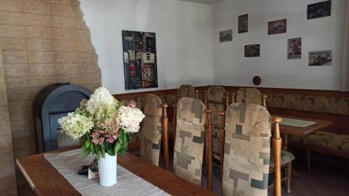 Novosedly nad Nezarkou House | Highly Rated Penzion U kostela Mláka with Restaurant Access