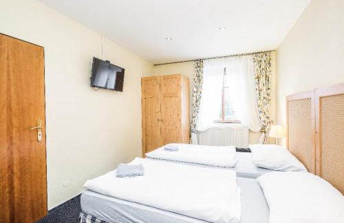 Jestrebi House | Discover Penzion u lípy: 9/10 Rating with Pool & Hot Tub