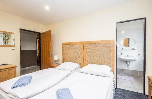 Jestrebi House | Discover Penzion u lípy: 9/10 Rating with Pool & Hot Tub