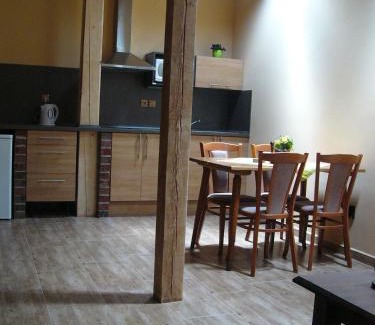 Kunzak House | Discover PENZION U TOČÍKA: Pet-Friendly Family Retreat