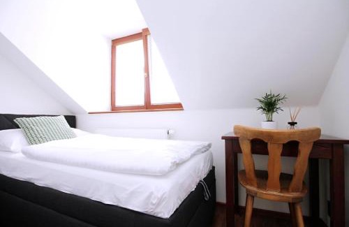 Mokra-Horakov House | Cozy Penzion u Zajíčku: Pet-Friendly Stay with Breakfast