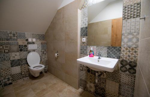 Lipov House | Family-Friendly Stay at Penzion v rodinném vinařství Kadubcovi