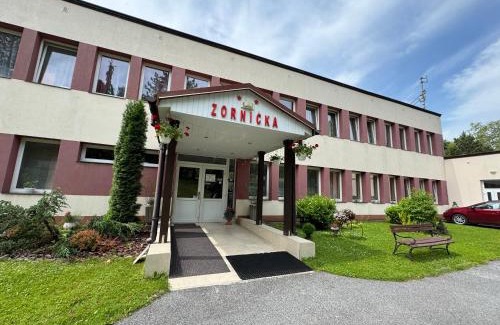 Bardejovske Kupele Hotel | Discover Penzion Zornicka: Family-Friendly Retreat with Dining