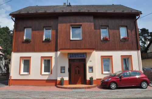 Stare Splavy House | Inviting Stay at Penzion Zuzana - Rated 9.2/10, Family & Pet Friendly