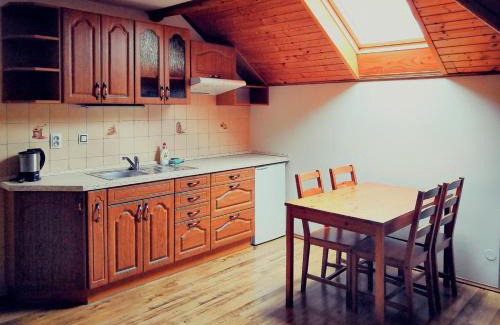 Jetrichovice Apartment | Pet-Friendly Penzion Zvoneček: Guest Rated 10/10 Comfort
