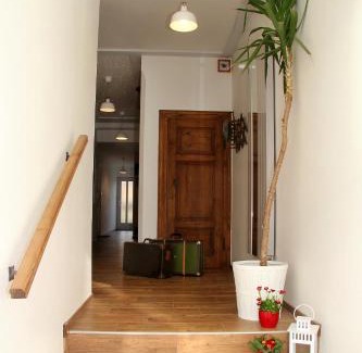 Jindrichuv Hradec House | Budget-Friendly Penzionek JH: Family Haven with Kitchen