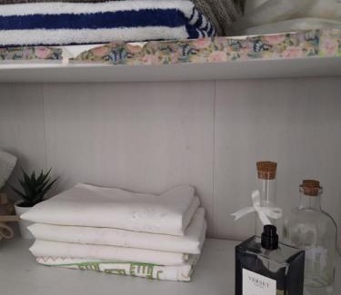 Porlezza Bed & Breakfast | Guest Rated B&B Peonia: Family-Friendly with Breakfast & Dining