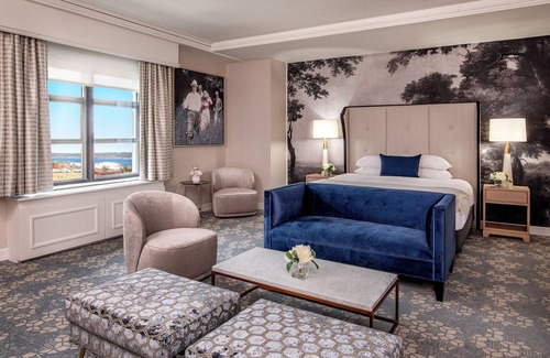 Peoria Hotel | Stylish Getaway at Peoria Marriott Pere Marquette