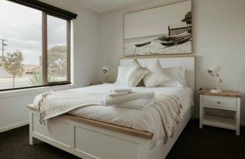 Hawley Beach House | Pepik in Hawley Beach